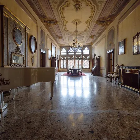 Palazzo Ca' Bernardo By Francesco Molon Gasthof *