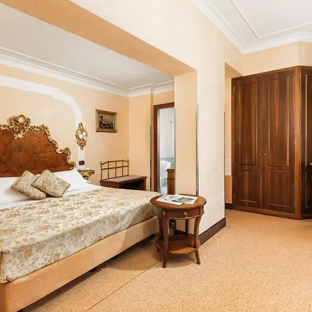 Hotel San Moise