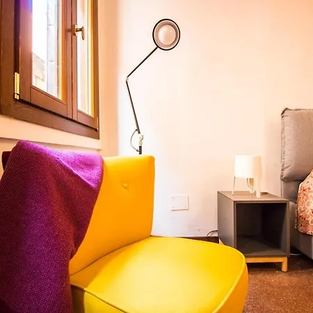 Appartement La Casa Ai Frari - Su Tre Livelli - Centro *