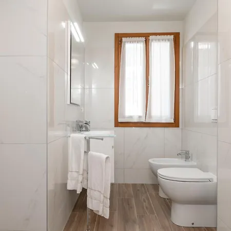 Grifoni Boutique Hotel *