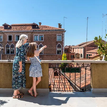 Palazzo San Luca 3*