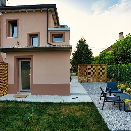 Casa vacanze Romantic Garden Venice Ap 2 Free Parking Venezia