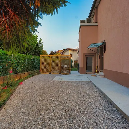 Romantic Garden Venice Ap 2 Free Parking Casa vacanze