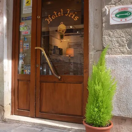 Iris Hotel