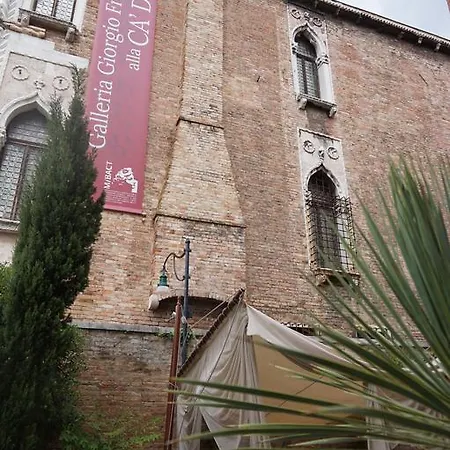 Hotel Pesaro Palace Benátky
