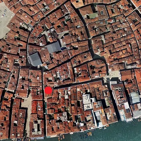 Apartment Palazzo San Marco: Historic With Lift *
