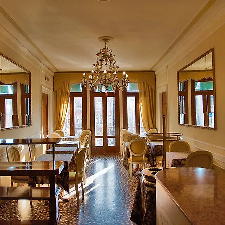 Hotell Ovidius 3*