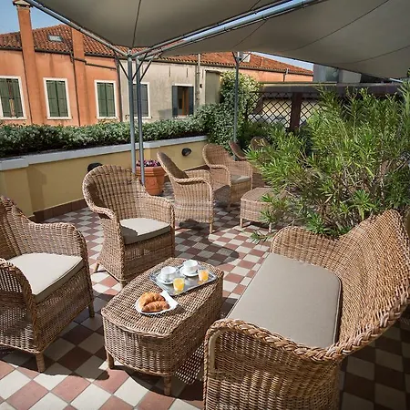 Hotel Conterie 3*