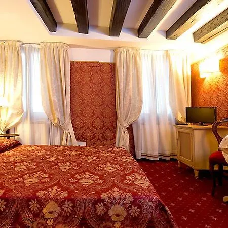 Bed & Breakfast Ca' Della Loggia Venice