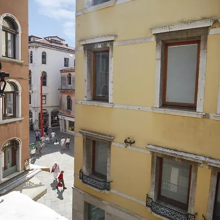 Delle Acque