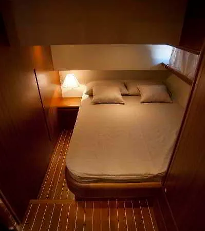 Luxury Yacht Veneza