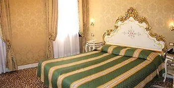 Ovidius Hotell 3*