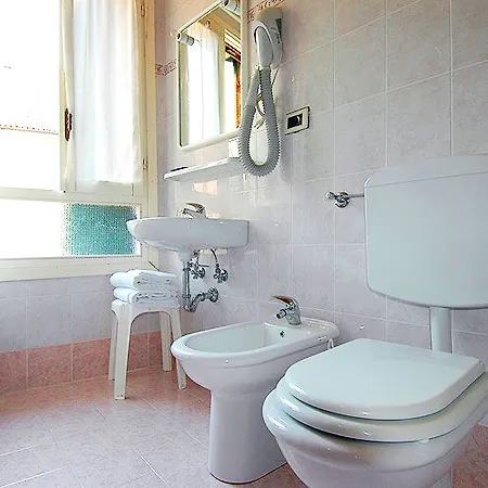 Hotel Rosa 2*