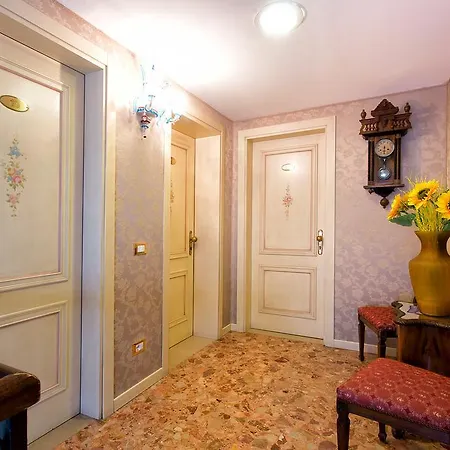 Hotel Conterie