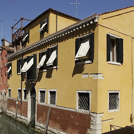 Al Palazzetto Bed & Breakfast 2*