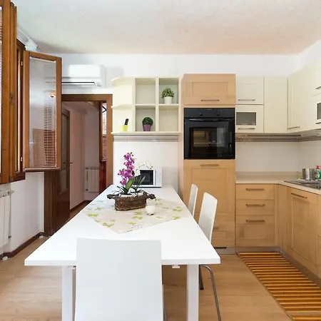 Apartman Biennale Garibaldi