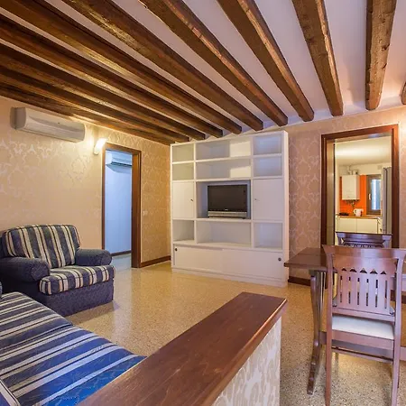 Home Venice Apartments - Piazzale Roma Apartment *