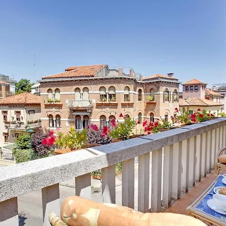 Casa Robinig Couette-café *