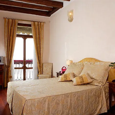 Bed & Breakfast La Rosa Dei Venti Venice