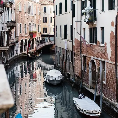 Palazzo Rosa Bed and breakfast