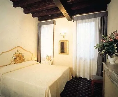 Ai Due Fanali Adults Only Hotel 3*