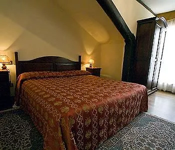 Tivoli Hotel