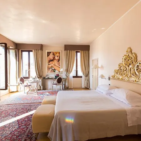 Liassidi Palace Venecia
