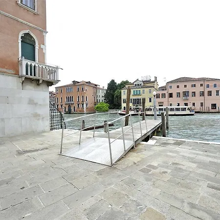 San Leonardo Apartment *