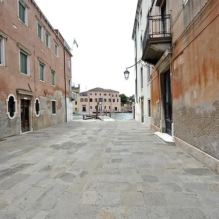 San Leonardo Apartment *
