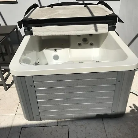 Apartment Borgoloco Luxury Flat With Jacuzzi Venice