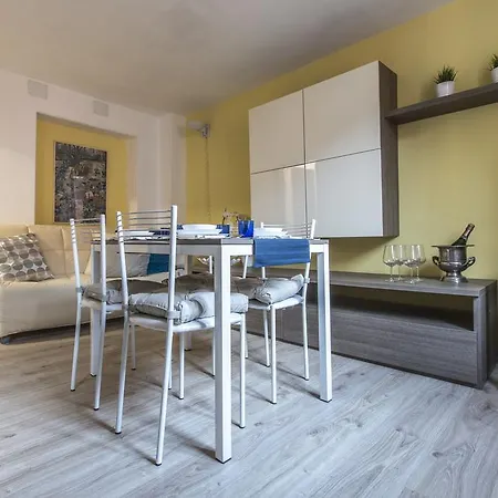 Susy Biennale - Canal View And Garden Apartment *