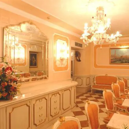Canaletto Hotel Benátky