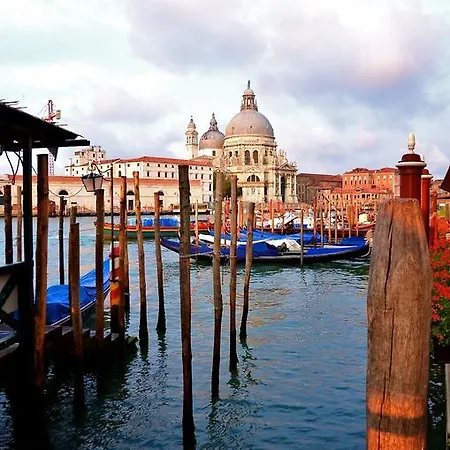 Gasthuis Ca' Pedrocchi 2*