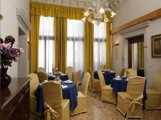 Palazzo Rosa Bed and breakfast