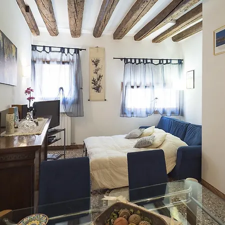 Romantic Lagoon - Canal View Apartment *