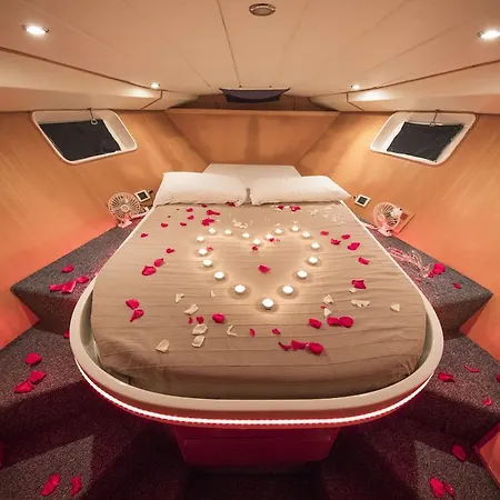 Botel Enjoy Holidays Venice