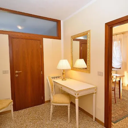 House 5286 Apartment *