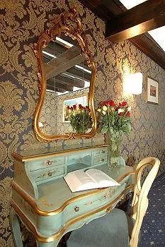 Ca' Della Loggia Bed & Breakfast 2*