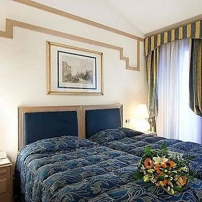フォスカリ パレス 4*