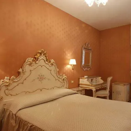 Hotel Canaletto 3*