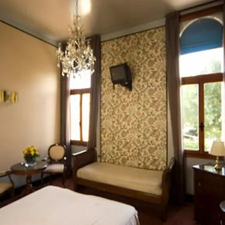 Hotel Santa Chiara 4*