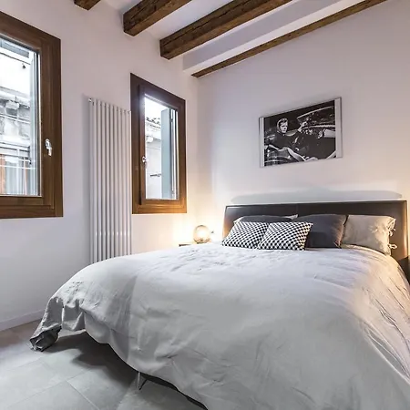Ca Rezzonico R&r Apartment Venice