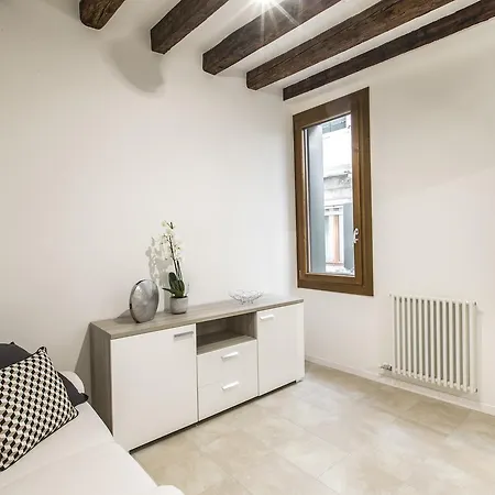 Apartment Ca Rezzonico R&r