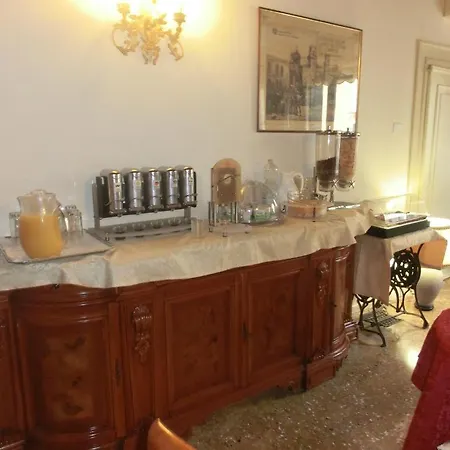 Al Palazzetto Bed & Breakfast 2*