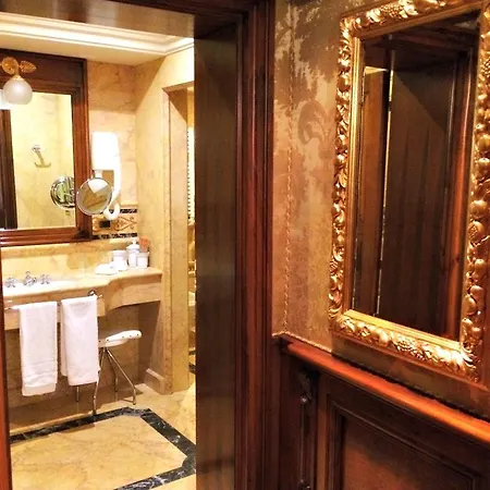 Bellevue Luxury - San Marco Luxury Bed & Breakfast 3*