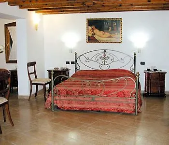 Ca' Dei Leoni