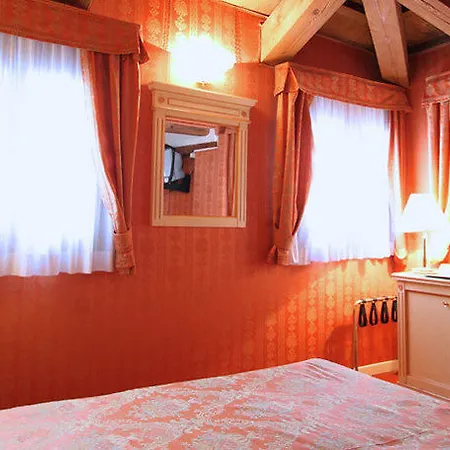 Bed and Breakfast Lanterna Di Marco Polo 3*