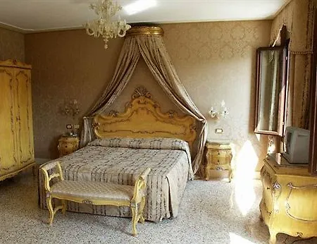 Hotell Ca' Dogaressa 3*