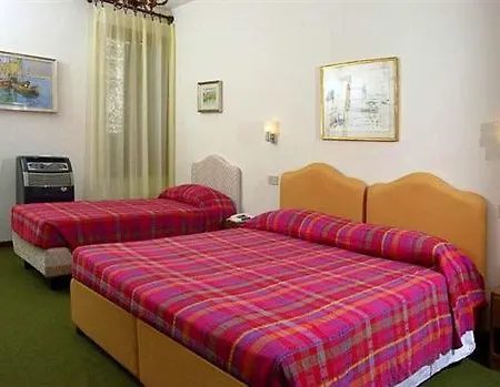 Hotel Iris