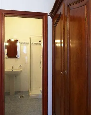 Hotel Iris